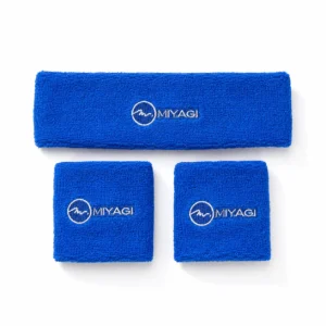 Set azul de balaca y dos muñequeras Miyagi con textura suave tipo toalla